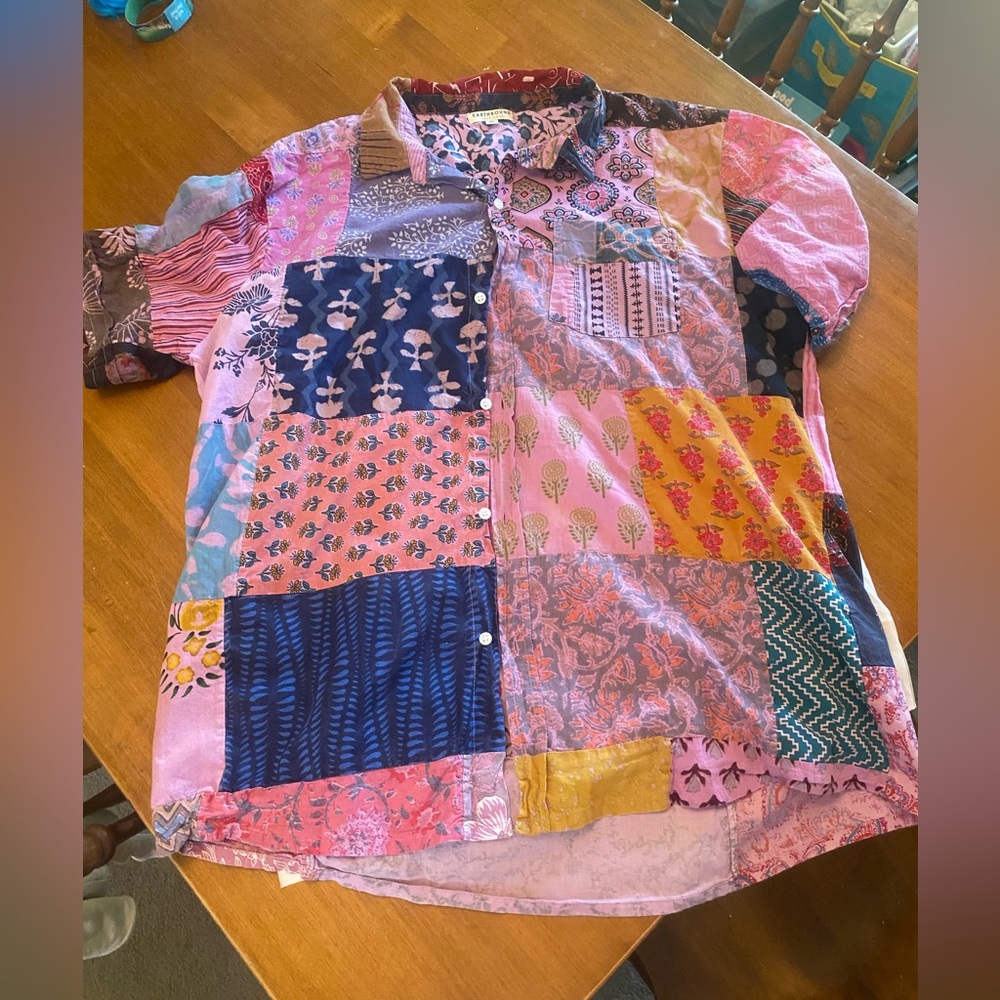 Earthbound Patchwork Multimedia Button Up %100 Cotton Top Size XL